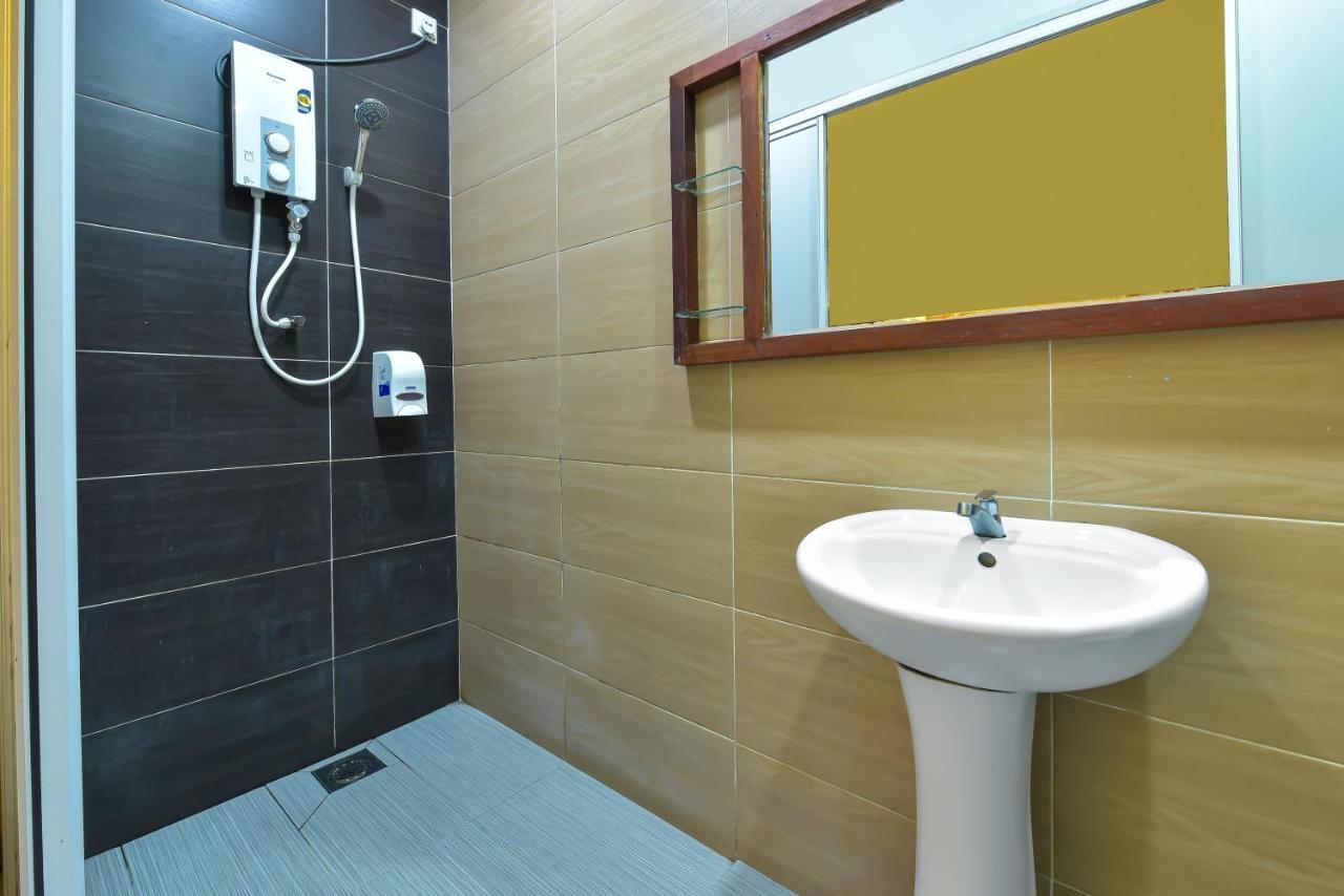 Capital O 90754 Gopeng Inn Ίπο Εξωτερικό φωτογραφία
